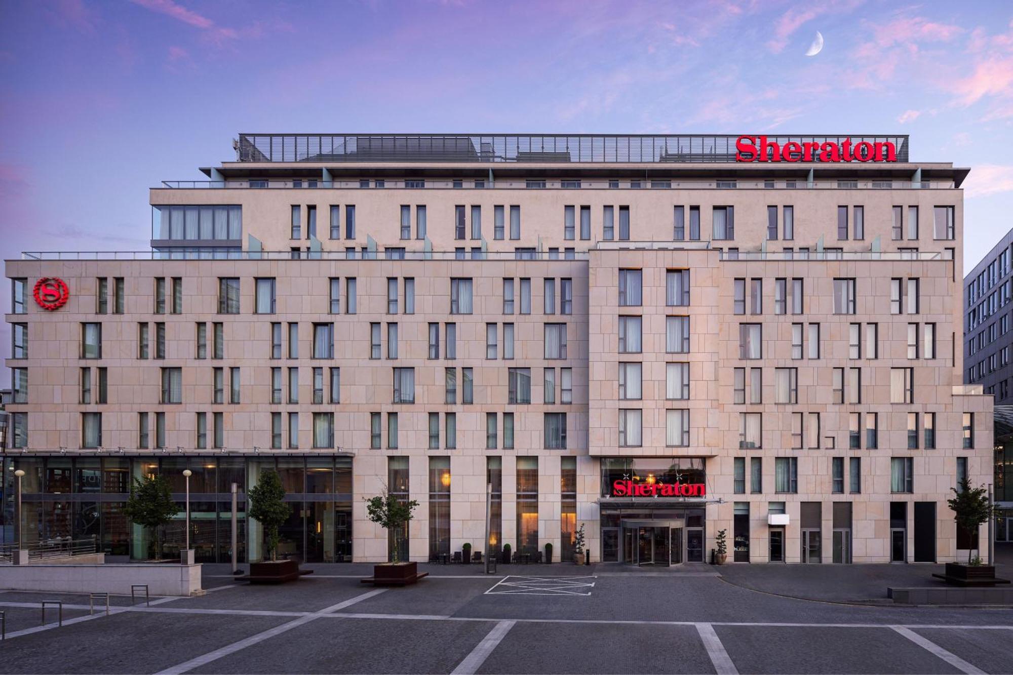 Sheraton Bratislava Hotel Exterior photo